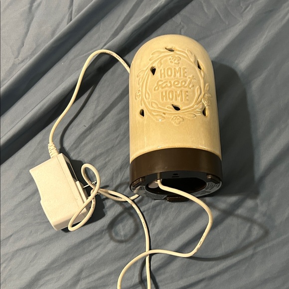 Cream Ceramic Home Sweet Home Lamp defused for oils calm oil includied - Picture 2 of 9